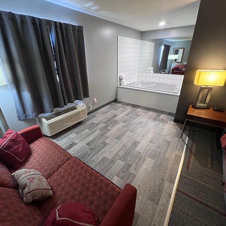 American Inn And Suites Ionia المظهر الخارجي الصورة