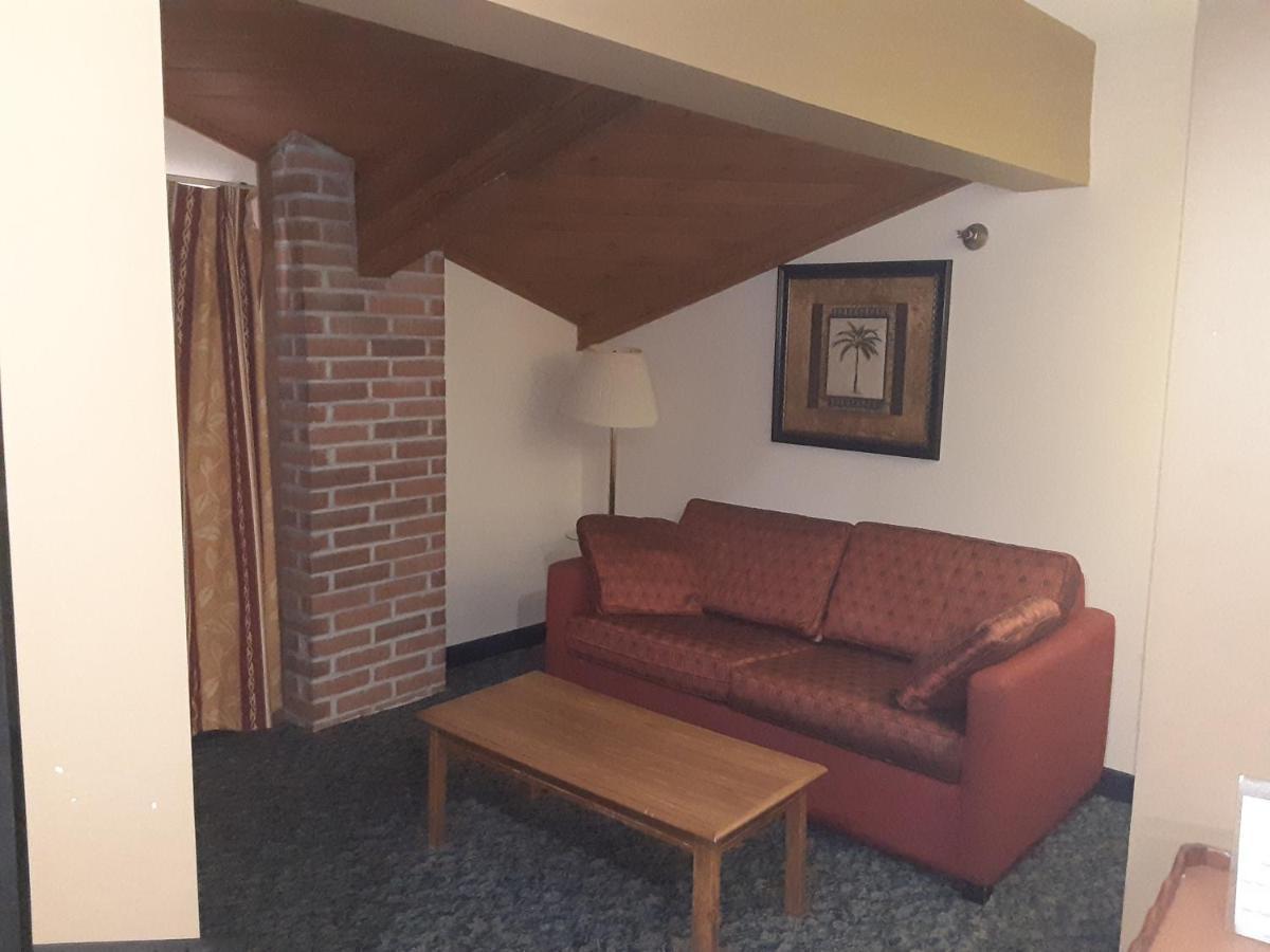 American Inn And Suites Ionia المظهر الخارجي الصورة