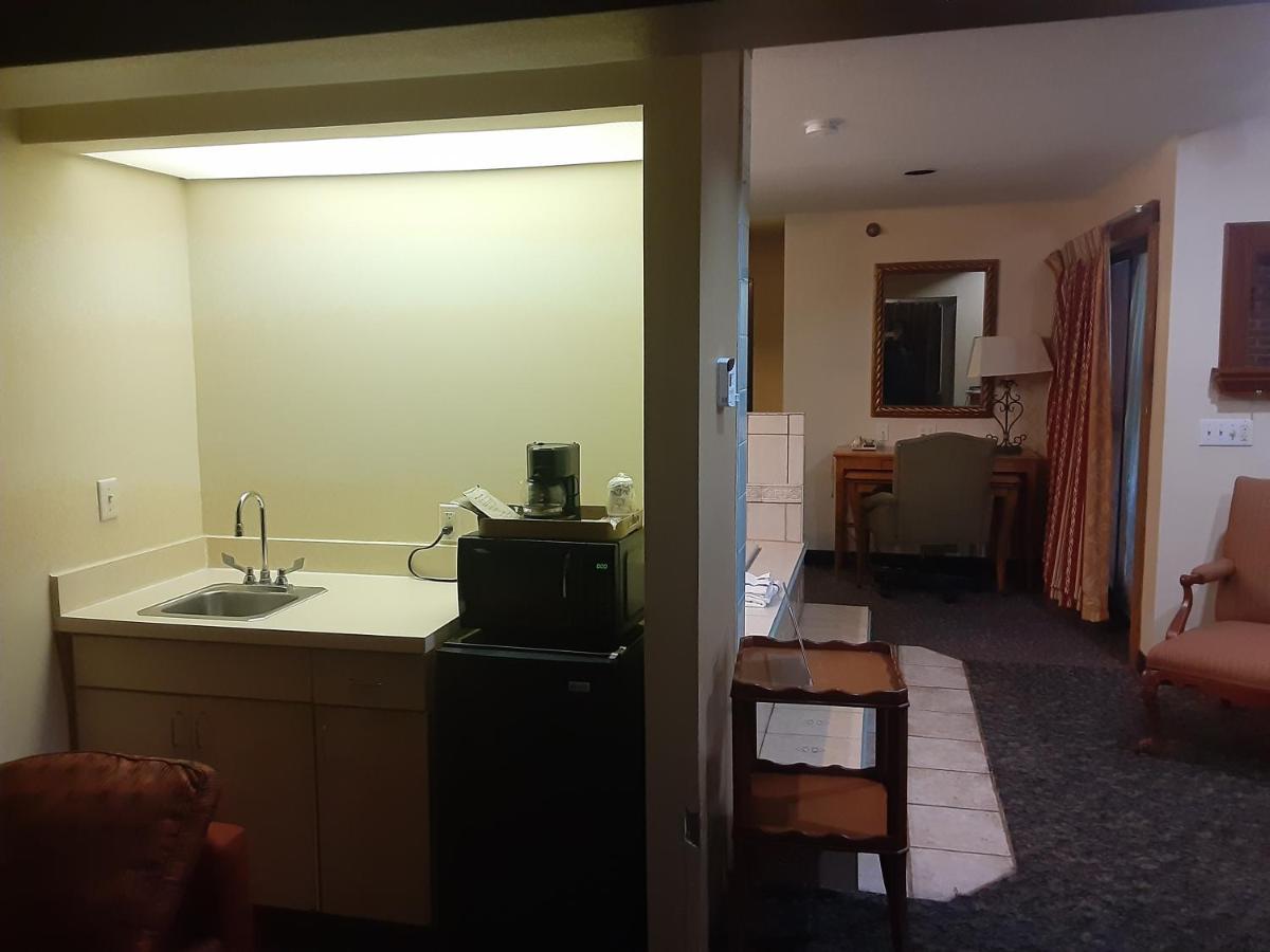 American Inn And Suites Ionia المظهر الخارجي الصورة