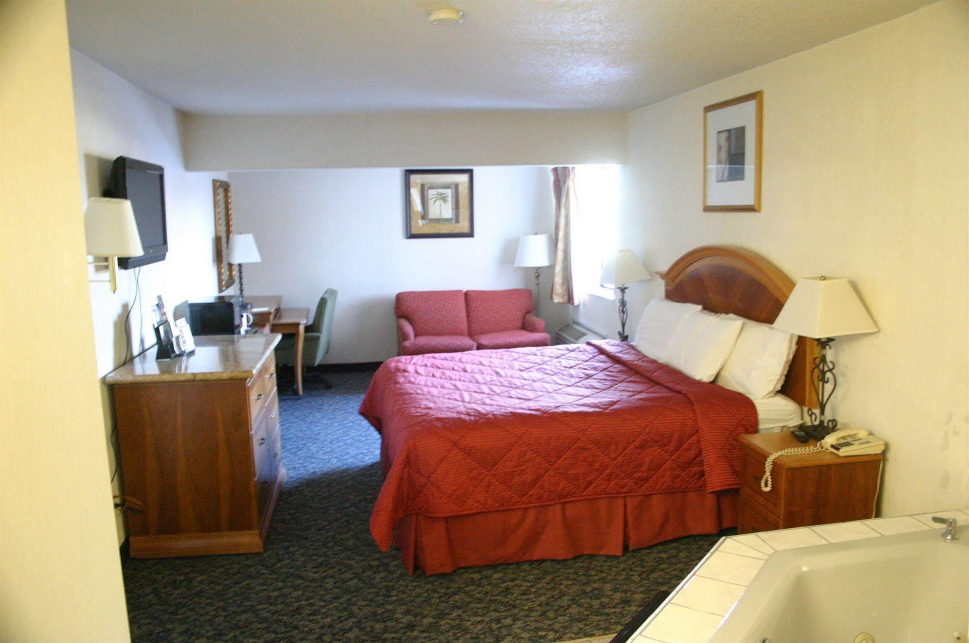 American Inn And Suites Ionia المظهر الخارجي الصورة
