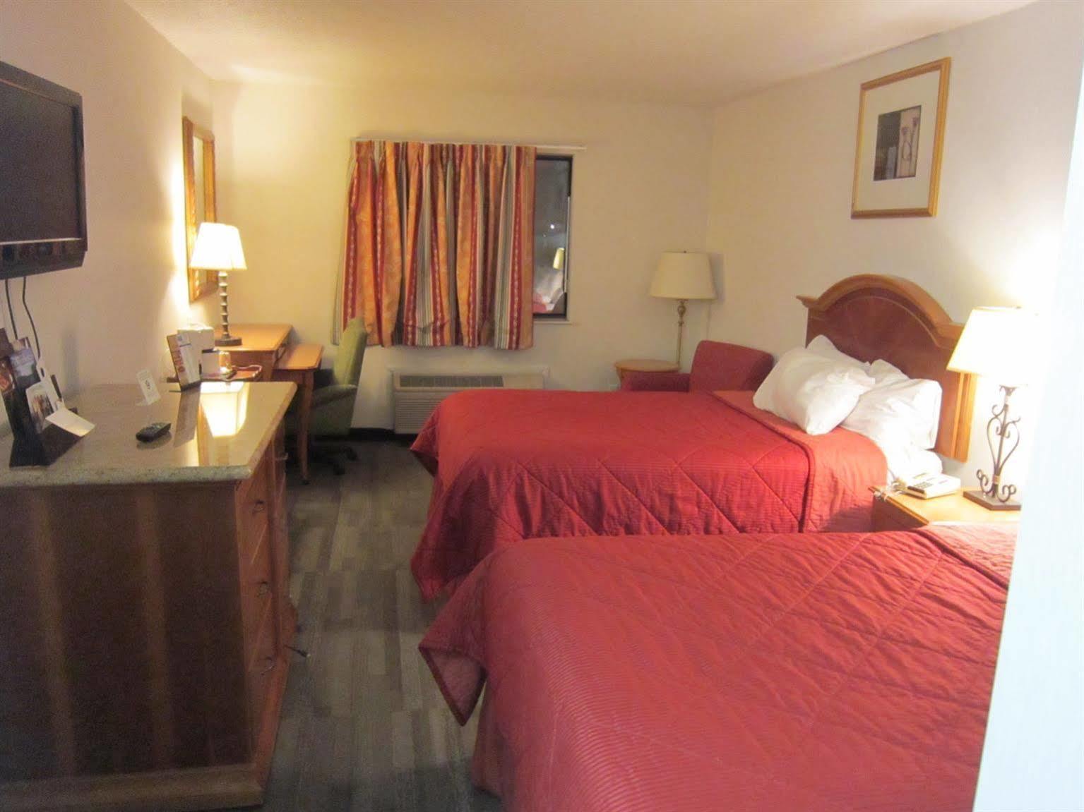 American Inn And Suites Ionia المظهر الخارجي الصورة